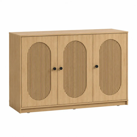 Credenza in MDF effetto rovere chiaro con tre ante a pannelli ovali scanalati struttura in legno ingegnerizzato e maniglie nere 120 cm larghezza 40 cm profondità 80 cm altezza